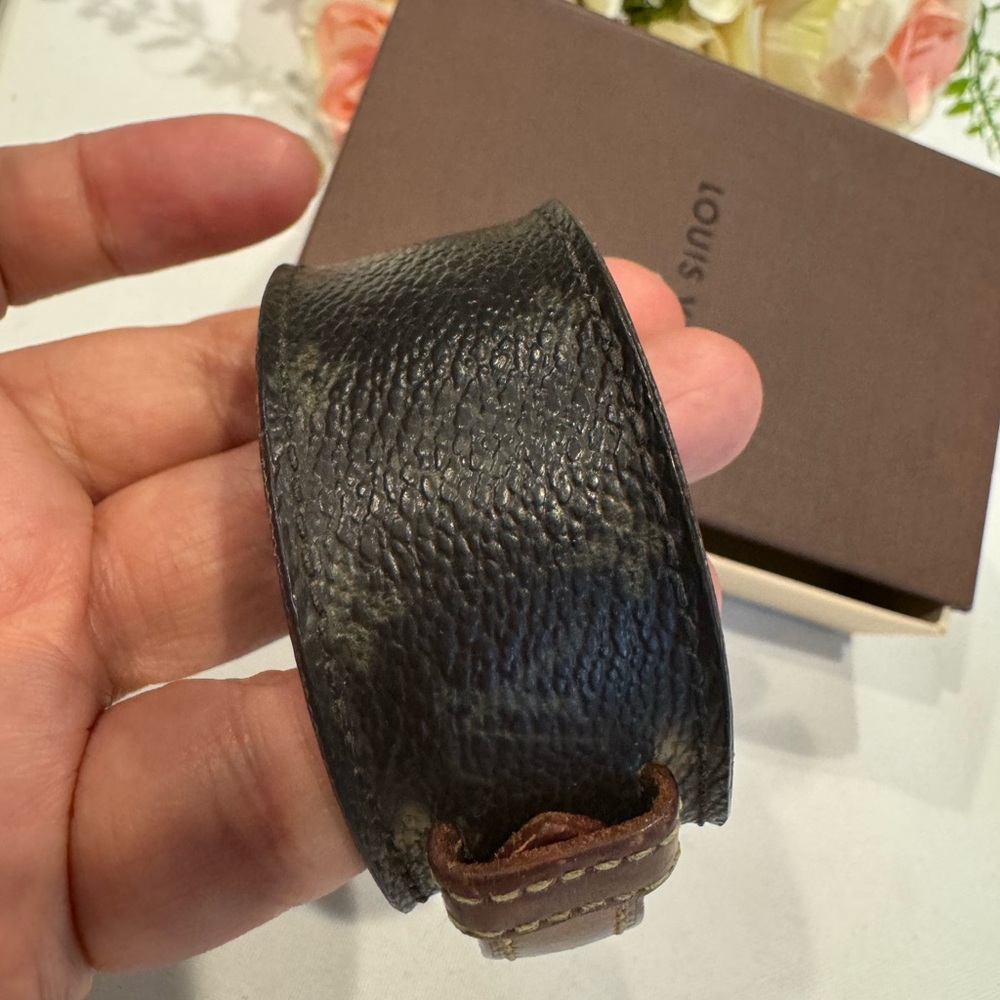 Authentic Louis Vuitton bracelet - Picture 10 of 11